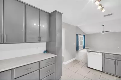 2714 Jeffrey Drive, Palm Harbor, FL 34684 - Photo 10