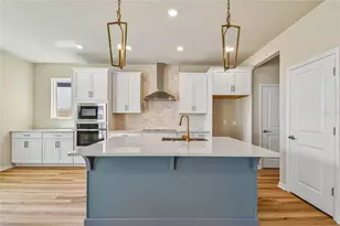 5921 Bristle Oak St, Mount Dora, FL 32757 - Photo 4