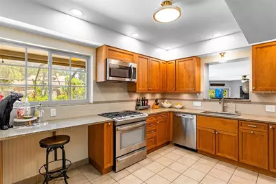 3649 Foster Hill Drive N, Saint Petersburg, FL 33704 - Photo 26
