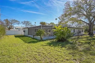 131 80th Ave NE, Saint Petersburg, FL 33702 - Photo 8