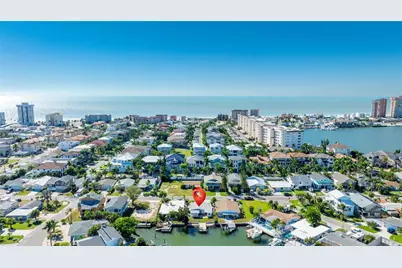17611 1st Street E, Redington Shores, FL 33708 - Photo 20