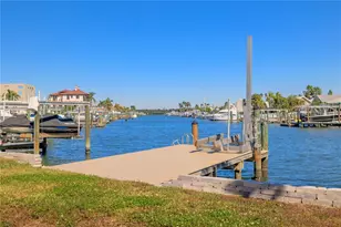 17611 1st St E, Redington Shores, FL 33708 - Photo 6