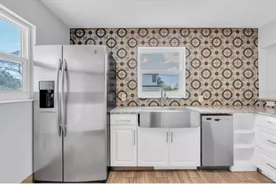 1101 A 28th Street N, Saint Petersburg, FL 33713 - Photo 2