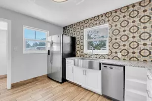 1101 A 28th Street N, Saint Petersburg, FL 33713 - Photo 4