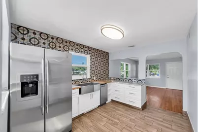 1101 A 28th Street N, Saint Petersburg, FL 33713 - Photo 4