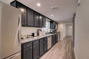1402 E 33rd Ave, Tampa, FL 33603 - Photo 6