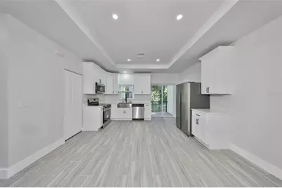 16407 Lake Byrd Drive, Tampa, FL 33618 - Photo 10