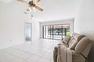 7916 Radcliffe Cir, Port Richey, FL 34668 - Photo 10