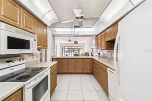 7916 Radcliffe Cir, Port Richey, FL 34668 - Photo 22