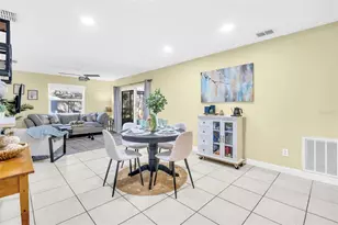 2056 Red Cedar Ln E, Clearwater, FL 33763 - Photo 10