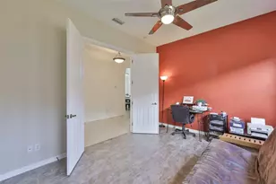 2432 Kensington Greens Dr, Sun City Center, FL 33573 - Photo 10