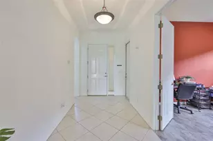 2432 Kensington Greens Dr, Sun City Center, FL 33573 - Photo 8