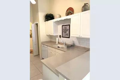 10824 Collar Dr, San Antonio, FL 33576 - Photo 8