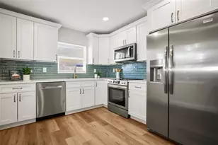 1471 Gladys Cir, Dunedin, FL 34698 - Photo 6