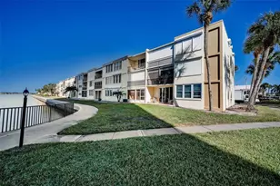 7420 Bay Island Dr, South Pasadena, FL 33707 - Photo 42