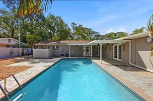 8235 39th Ave N, Saint Petersburg, FL 33709 - Photo 34