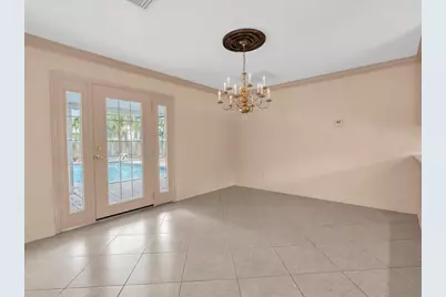 8235 39th Avenue N, Saint Petersburg, FL 33709 - Photo 10