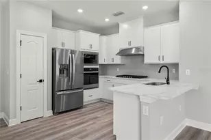 7882 Somersworth Dr, Kissimmee, FL 34747 - Photo 2
