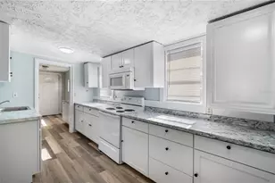 2000 43rd St S, Saint Petersburg, FL 33711 - Photo 6