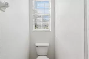 571 Shoreham Ct NE, Saint Petersburg, FL 33716 - Photo 16