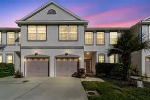 571 Shoreham Ct NE, Saint Petersburg, FL 33716 - Photo 1