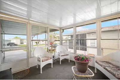 35045 Cynthia Avenue, Zephyrhills, FL 33541 - Photo 18