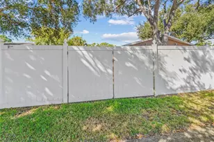 7000 38th Ave N, Saint Petersburg, FL 33710 - Photo 26
