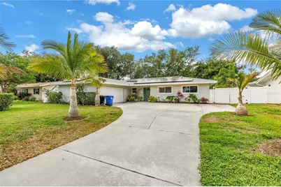 2856 65th Way N, Saint Petersburg, FL 33710 - Photo 1