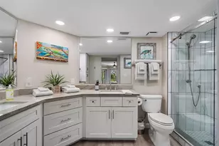 7467 Bayshore Dr, Treasure Island, FL 33706 - Photo 20