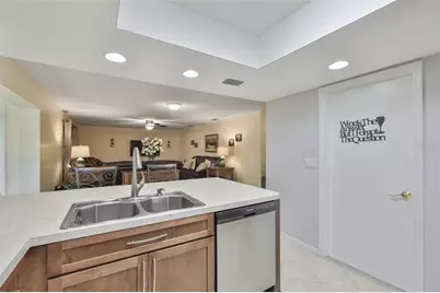 2034 Hawkhurst Circle #178, Sun City Center, FL 33573 - Photo 8