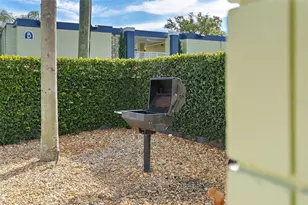 1301 S Howard Ave, Tampa, FL 33606 - Photo 24