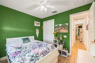 1025 Seagrape Dr, Ruskin, FL 33570 - Photo 32