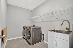 35938 Morse Willow Ct, Zephyrhills, FL 33541 - Photo 30