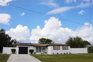 7100 21st St N, Saint Petersburg, FL 33702 - Photo 2