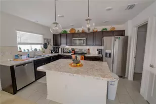 10561 Laguna Plains Dr, Riverview, FL 33578 - Photo 4
