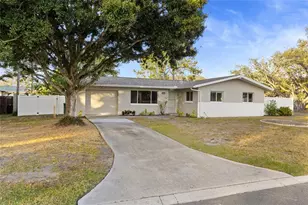 13705 Jamaica Dr, Seminole, FL 33776 - Photo 1
