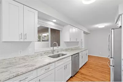 13705 Jamaica Drive, Seminole, FL 33776 - Photo 8