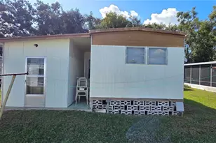 37021 Karen Ave, Zephyrhills, FL 33542 - Photo 4
