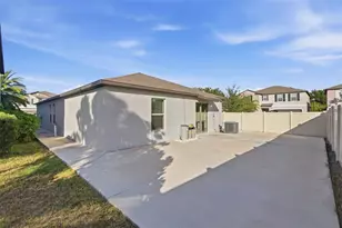 10239 Bright Crystal Ave, Riverview, FL 33578 - Photo 18