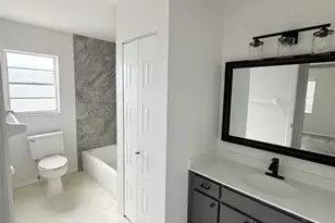 1620 Bentwood Dr, Sun City Center, FL 33573 - Photo 8