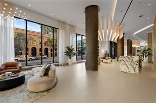 275 1st Ave S, Saint Petersburg, FL 33701 - Photo 2