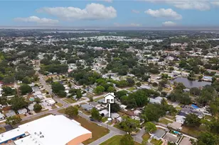 718 Northmoor Ave N, Saint Petersburg, FL 33702 - Photo 22