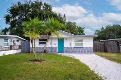 718 Northmoor Avenue N, Saint Petersburg, FL 33702 - Photo 2
