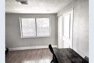 6886 49th Avenue N, Saint Petersburg, FL 33709 - Photo 8