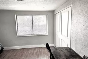 6886 49th Ave N, Saint Petersburg, FL 33709 - Photo 8