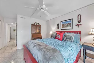 425 Windrush Bay Dr, Tarpon Springs, FL 34689 - Photo 18