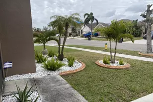 711 Parker Den Dr, Ruskin, FL 33570 - Photo 2