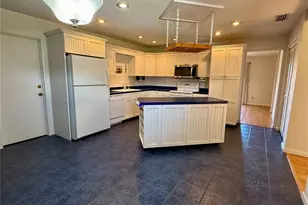 5544 Fairway Dr, Ridge Manor, FL 33523 - Photo 22