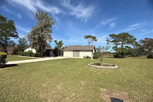 5544 Fairway Dr, Ridge Manor, FL 33523 - Photo 4