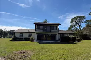 5544 Fairway Dr, Ridge Manor, FL 33523 - Photo 12